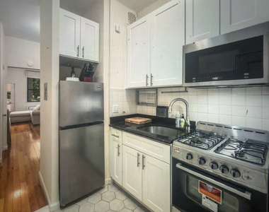East 78th Street - Photo Thumbnail 11