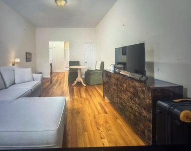 East 78th Street - Photo Thumbnail 4
