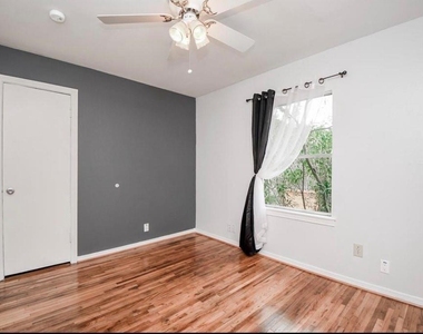 2824 Dalton Street - Photo Thumbnail 1