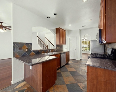 10003 Lynette Falls Drive - Photo Thumbnail 11
