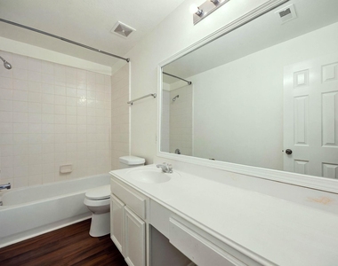 10003 Lynette Falls Drive - Photo Thumbnail 37