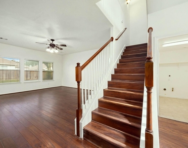 10003 Lynette Falls Drive - Photo Thumbnail 27