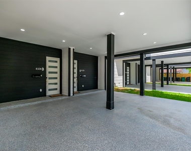8328 Mariah Street - Photo Thumbnail 2