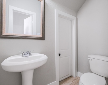 8328 Mariah Street - Photo Thumbnail 13