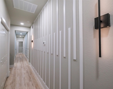8328 Mariah Street - Photo Thumbnail 14