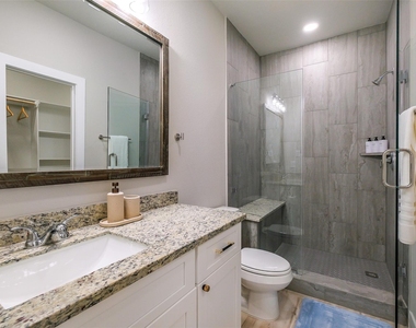 8328 Mariah Street - Photo Thumbnail 7