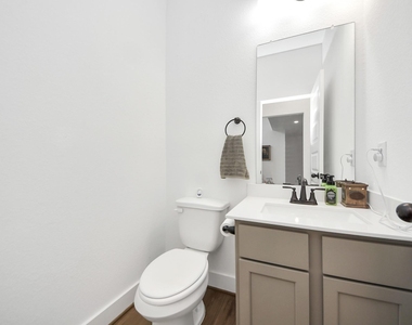 21314 Barcelona Heights Trail - Photo Thumbnail 10