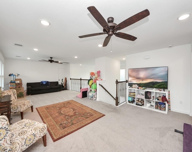 21314 Barcelona Heights Trail - Photo Thumbnail 17