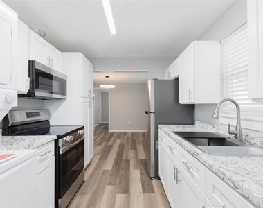 908 Jewett Street - Photo Thumbnail 9