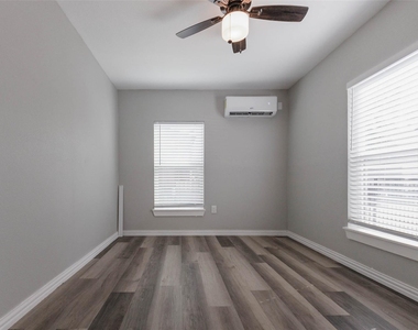 908 Jewett Street - Photo Thumbnail 11