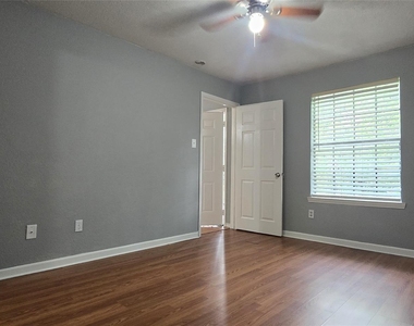9797 Leawood Blvd - Photo Thumbnail 20