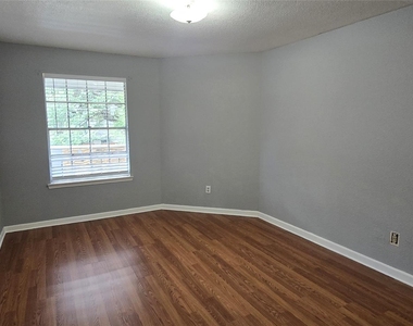 9797 Leawood Blvd - Photo Thumbnail 13