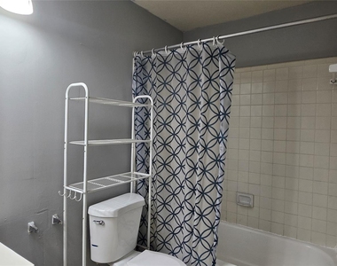 9797 Leawood Blvd - Photo Thumbnail 17