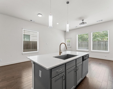 4163 Griggs Road - Photo Thumbnail 8