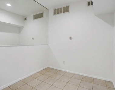2100 Tanglewilde Street - Photo Thumbnail 7