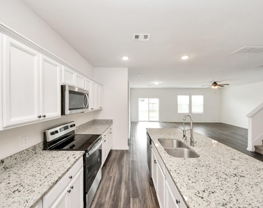 2056 Spindletree Lane - Photo Thumbnail 6