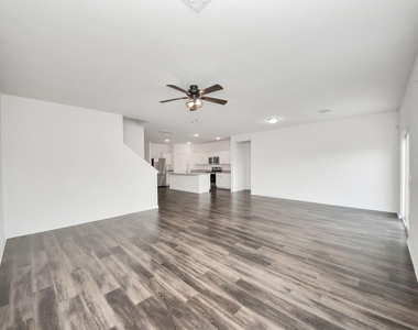 2056 Spindletree Lane - Photo Thumbnail 14