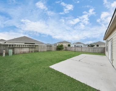 2056 Spindletree Lane - Photo Thumbnail 31