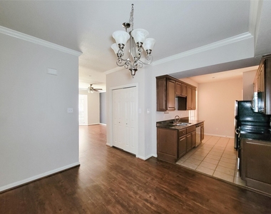 2255 Braeswood Park - Photo Thumbnail 13