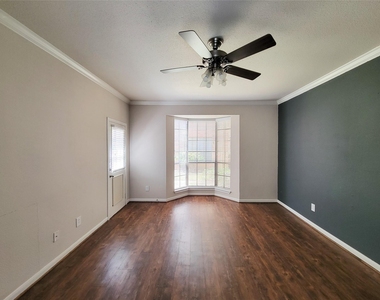 2255 Braeswood Park - Photo Thumbnail 6