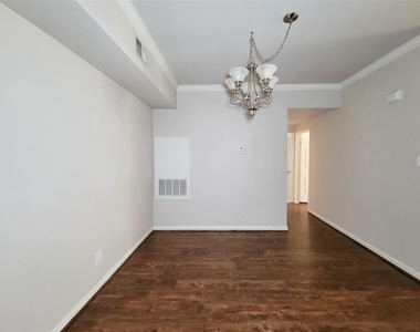 2255 Braeswood Park - Photo Thumbnail 20