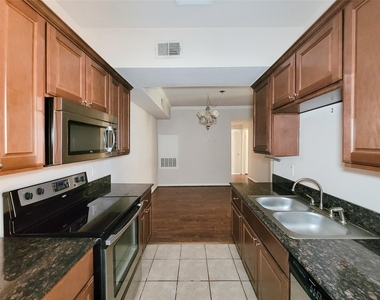 2255 Braeswood Park - Photo Thumbnail 19