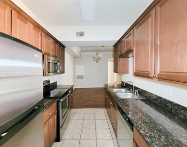 2255 Braeswood Park - Photo Thumbnail 18