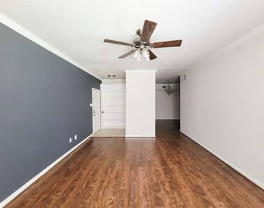 2255 Braeswood Park - Photo Thumbnail 9