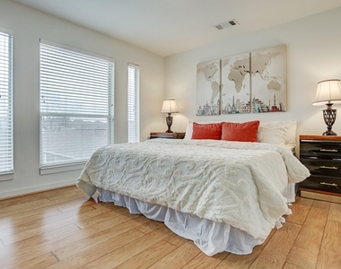 5334 Darling Street - Photo Thumbnail 19