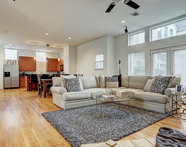 5334 Darling Street - Photo Thumbnail 9