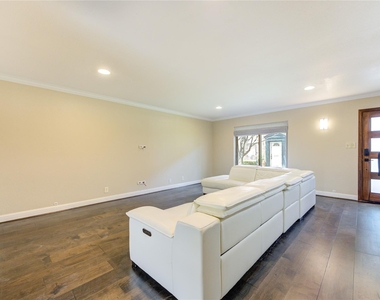 6337 Briar Rose Drive - Photo Thumbnail 6