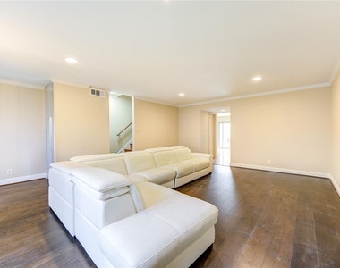 6337 Briar Rose Drive - Photo Thumbnail 7