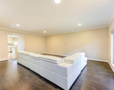 6337 Briar Rose Drive - Photo Thumbnail 4