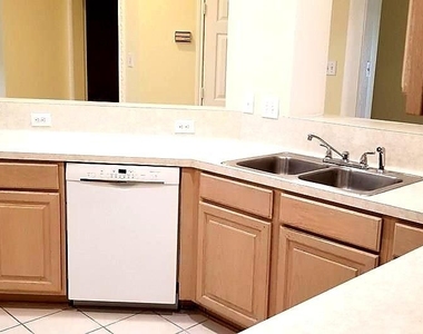 4002 Tamarack Place - Photo Thumbnail 7