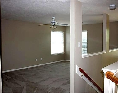4002 Tamarack Place - Photo Thumbnail 15