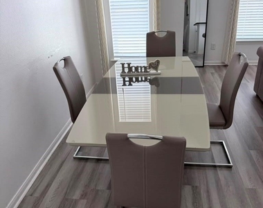 2932 Baer Street - Photo Thumbnail 11