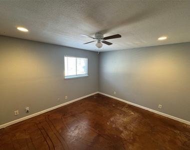 3428 Willowrun - Photo Thumbnail 7