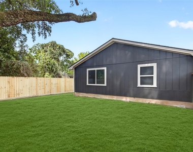 6103 Anderson Street - Photo Thumbnail 30