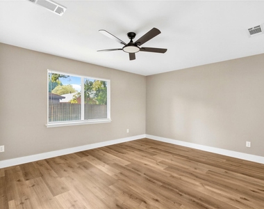 6103 Anderson Street - Photo Thumbnail 15