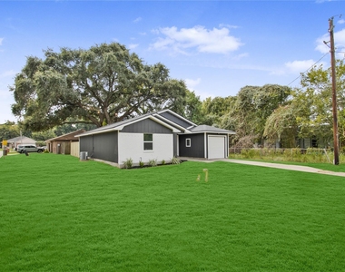 6103 Anderson Street - Photo Thumbnail 27