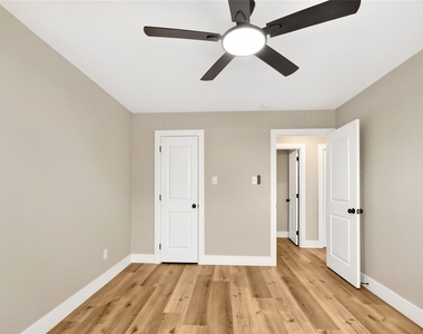 6103 Anderson Street - Photo Thumbnail 19