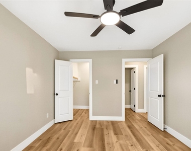 6103 Anderson Street - Photo Thumbnail 18