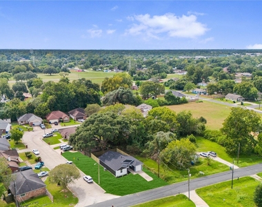 6103 Anderson Street - Photo Thumbnail 34