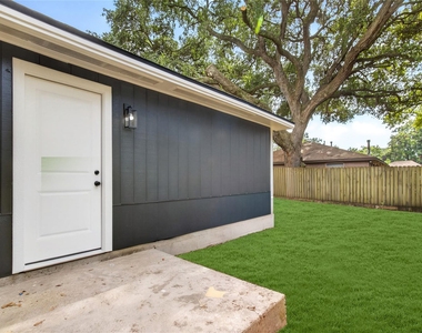 6103 Anderson Street - Photo Thumbnail 28