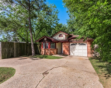 610 Normal Park Drive - Photo Thumbnail 1