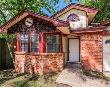 610 Normal Park Drive - Photo Thumbnail 2