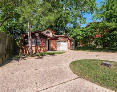 610 Normal Park Drive - Photo Thumbnail 19
