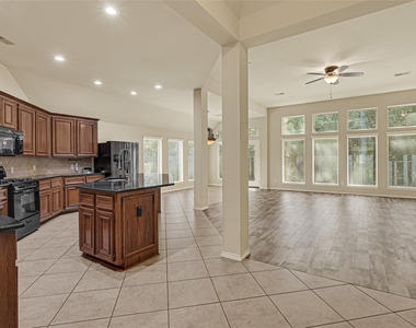 13018 Sweetgum Shores Drive - Photo Thumbnail 12