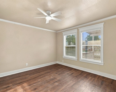 1204 Cordell Street - Photo Thumbnail 5