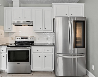1721 Airline Drive - Photo Thumbnail 15